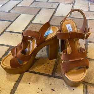 ❌ SOLD ❌ Steve Madden Platforms